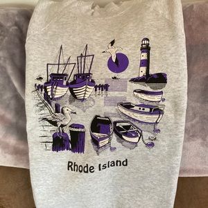 Rhode Island sweatshirt. SZ XL. Like new.